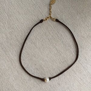 Pearl choker necklace